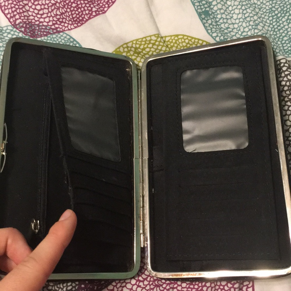 Buckle Wallet! - Picture 3 of 4